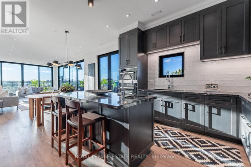 Ph 1 - 365 Beech Avenue, Toronto, ON - Indoor Photo Showing Kitchen With Upgraded Kitchen