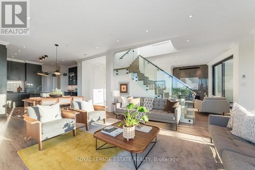 Ph 1 - 365 Beech Avenue, Toronto, ON - Indoor Photo Showing Living Room