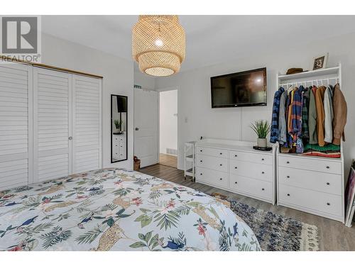 9742 Blackwater Road, Prince George, BC - Indoor Photo Showing Bedroom