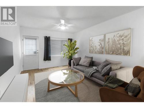 447 Ewert Street, Prince George, BC - Indoor Photo Showing Living Room