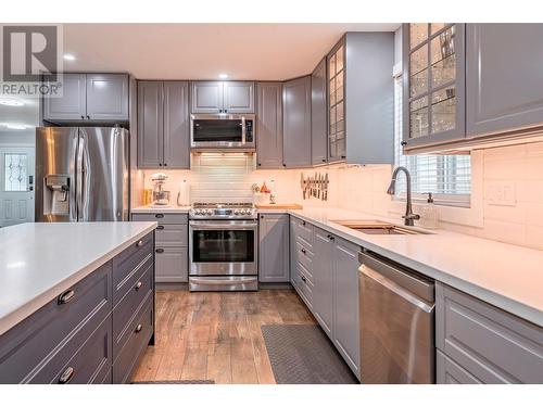 5805 Tern Place Unit# 112, Vernon, BC - Indoor Photo Showing Kitchen With Upgraded Kitchen