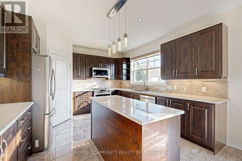 634 Grange Way, Peterborough, ON - Indoor Photo Showing Kitchen With Upgraded Kitchen