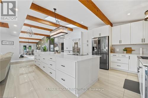 2 Mallette Crescent, Niagara-On-The-Lake, ON - Indoor Photo Showing Kitchen