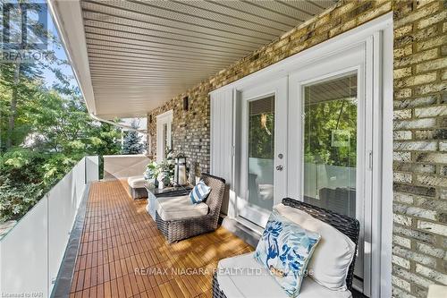 2 Mallette Crescent, Niagara-On-The-Lake, ON - Outdoor With Deck Patio Veranda With Exterior