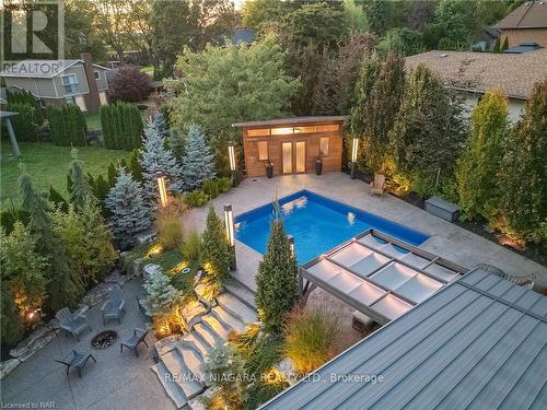 2 Mallette Crescent, Niagara-On-The-Lake, ON - Outdoor With In Ground Pool