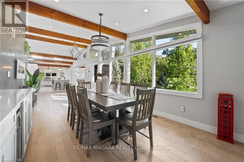 2 Mallette Crescent, Niagara-On-The-Lake, ON - Indoor Photo Showing Dining Room