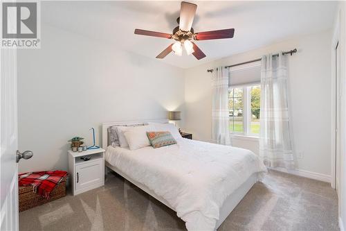 135 Oak Lane, Perth, ON - Indoor Photo Showing Bedroom