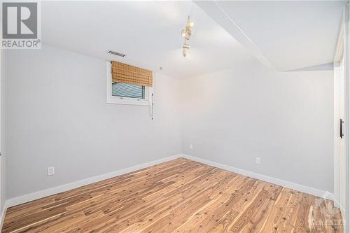 925 Elsett Drive, Ottawa, ON - Indoor Photo Showing Other Room