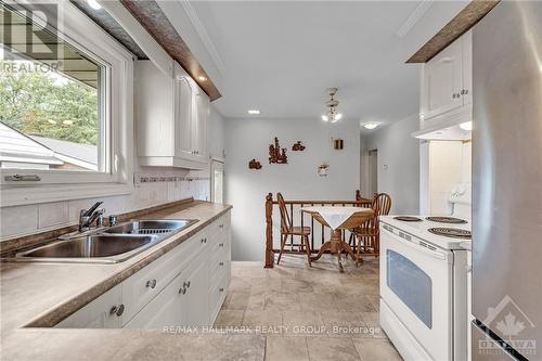 26 Dunham Street, Ottawa, ON - Indoor Photo Showing Kitchen With Double Sink