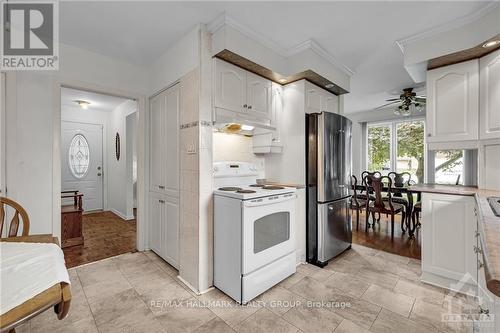 26 Dunham Street, Ottawa, ON - Indoor Photo Showing Kitchen