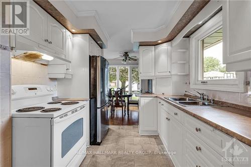 26 Dunham Street, Ottawa, ON - Indoor Photo Showing Kitchen With Double Sink