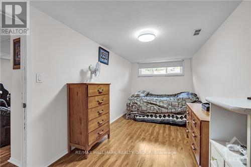 26 Dunham Street, Ottawa, ON - Indoor Photo Showing Bedroom