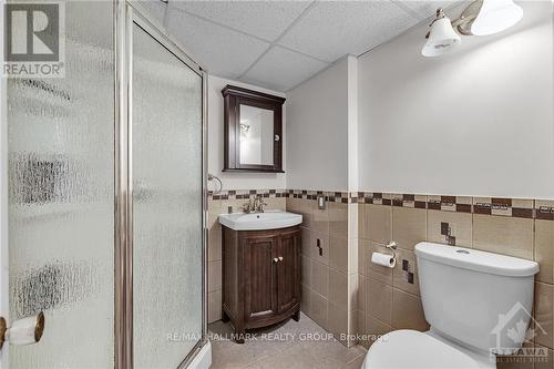 26 Dunham Street, Ottawa, ON - Indoor Photo Showing Bathroom