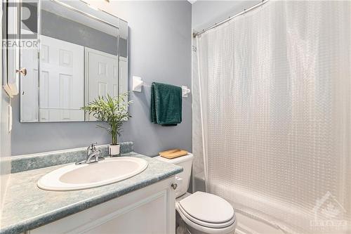 116 Wharhol Private, Ottawa, ON - Indoor Photo Showing Bathroom