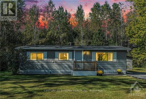 8887 Lynwood Park, Ottawa, ON - Outdoor With Deck Patio Veranda