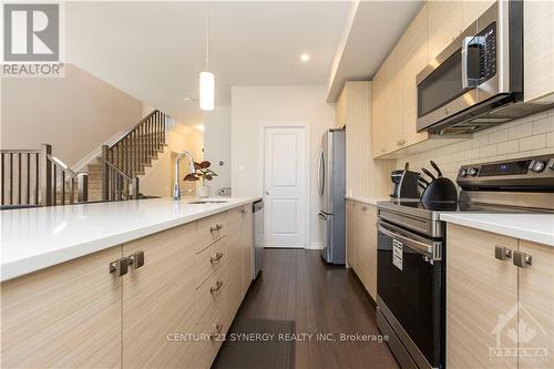 516 Enclave Lane, Clarence-Rockland, ON - Indoor Photo Showing Kitchen