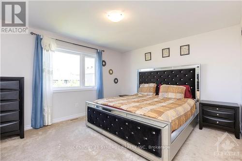 516 Enclave Lane, Clarence-Rockland, ON - Indoor Photo Showing Bedroom