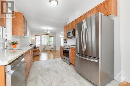 268 Argonaut Circle, Ottawa, ON - Indoor Photo Showing Kitchen