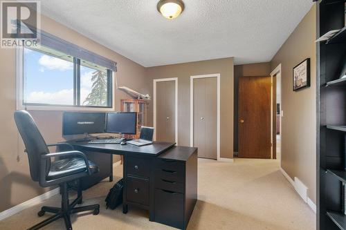 2501 Crestview Road, West Kelowna, BC - Indoor Photo Showing Office