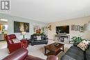 2501 Crestview Road, West Kelowna, BC  - Indoor Photo Showing Living Room 