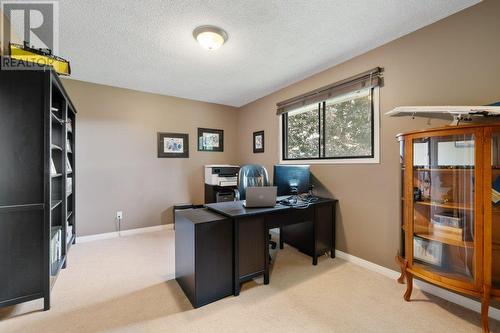 2501 Crestview Road, West Kelowna, BC - Indoor Photo Showing Office