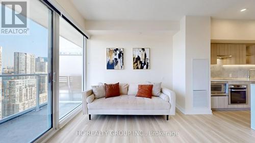 3808 - 17 Bathurst Street, Toronto, ON - Indoor