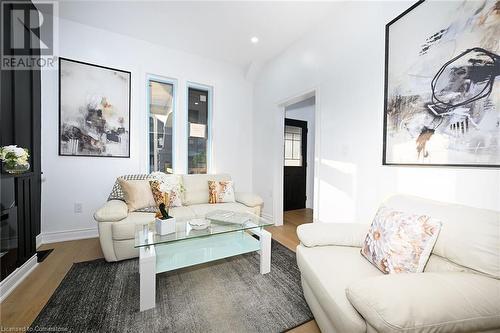 58 Gibson Avenue, Hamilton, ON - Indoor Photo Showing Living Room