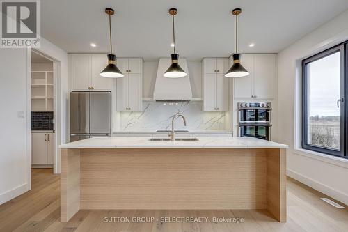 5 Sycamore Road, Southwold (Talbotville), ON - Indoor Photo Showing Kitchen