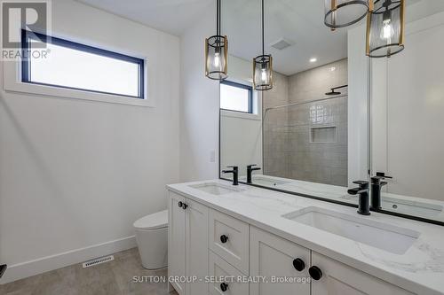 5 Sycamore Road, Southwold (Talbotville), ON - Indoor Photo Showing Bathroom