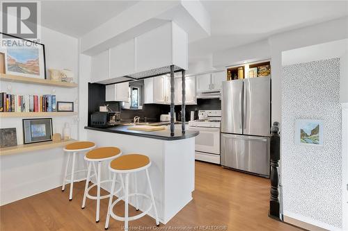 1574 Hall, Windsor, ON - Indoor Photo Showing Kitchen