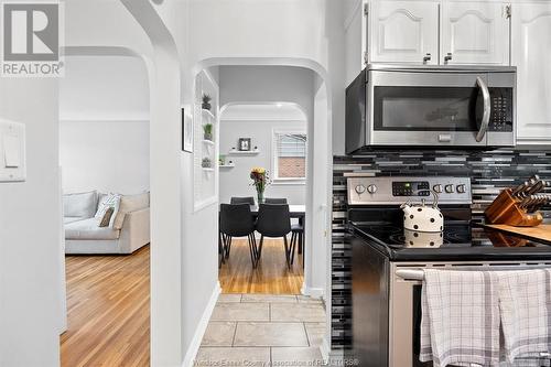 3279 Mckay, Windsor, ON - Indoor Photo Showing Kitchen