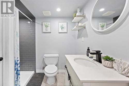 3279 Mckay, Windsor, ON - Indoor Photo Showing Bathroom