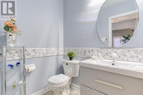 96 Glenmeadow Crescent, Hamilton, ON - Indoor Photo Showing Bathroom