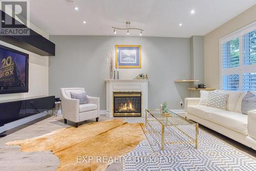 96 Glenmeadow Crescent, Hamilton, ON - Indoor Photo Showing Living Room With Fireplace