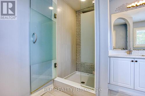 96 Glenmeadow Crescent, Hamilton, ON - Indoor Photo Showing Bathroom