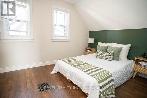 59 Lansdowne Avenue, Brantford, ON - Indoor Photo Showing Bedroom