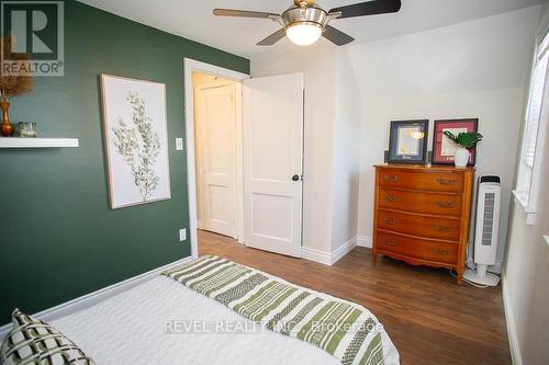 59 Lansdowne Avenue, Brantford, ON - Indoor Photo Showing Bedroom