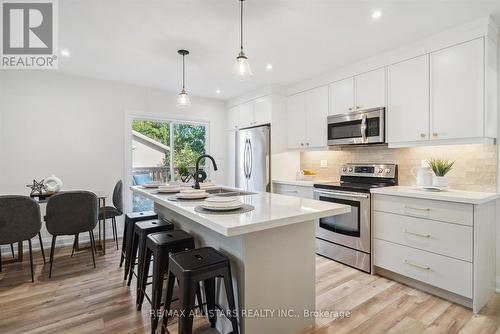 11 Campion Court, Georgina, ON - Indoor Photo Showing Kitchen With Stainless Steel Kitchen With Upgraded Kitchen