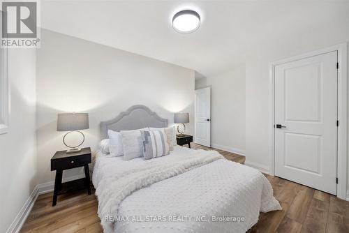 11 Campion Court, Georgina, ON - Indoor Photo Showing Bedroom