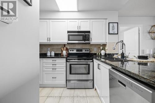 1201 - 350 Red Maple Road, Richmond Hill (Langstaff), ON - Indoor Photo Showing Kitchen With Stainless Steel Kitchen With Double Sink