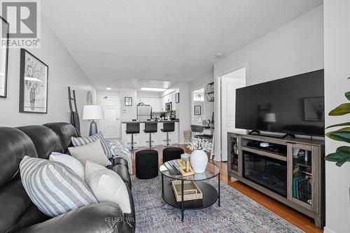 1201 - 350 Red Maple Road, Richmond Hill (Langstaff), ON - Indoor Photo Showing Living Room