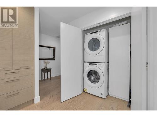 1191 Sunset Street Unit# 1905, Kelowna, BC - Indoor Photo Showing Laundry Room