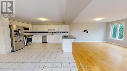 2053 Denview Avenue, London, ON - Indoor Photo Showing Kitchen