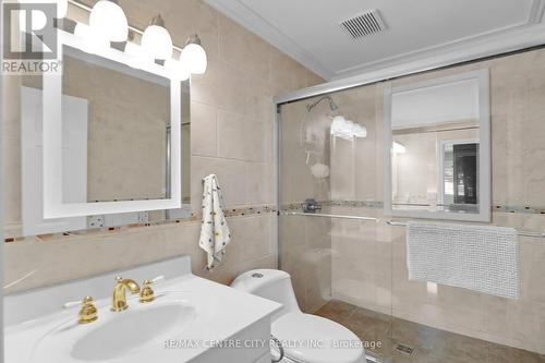 301 Reynolds Road, London, ON - Indoor Photo Showing Bathroom