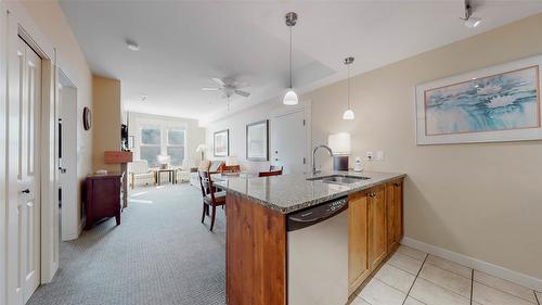 234-4200 Lakeshore Drive Drive, Osoyoos, BC - Indoor Photo Showing Kitchen