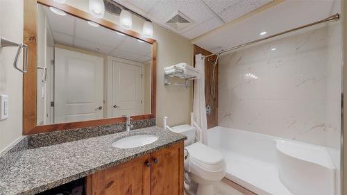 234-4200 Lakeshore Drive Drive, Osoyoos, BC - Indoor Photo Showing Bathroom