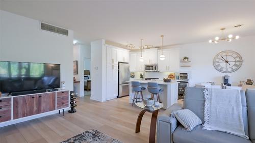 2102-4042 Pritchard Drive, West Kelowna, BC - Indoor