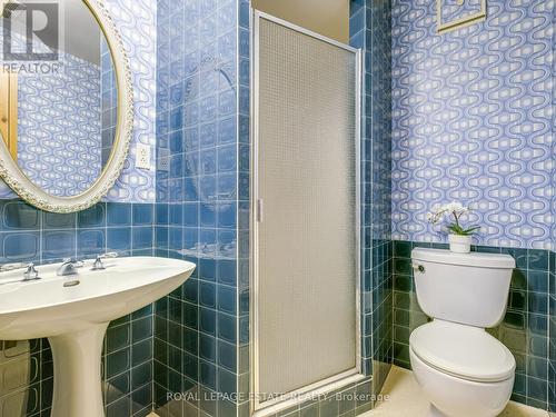 40 Dukinfield Crescent, Toronto, ON - Indoor Photo Showing Bathroom