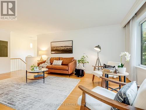 40 Dukinfield Crescent, Toronto, ON - Indoor Photo Showing Living Room