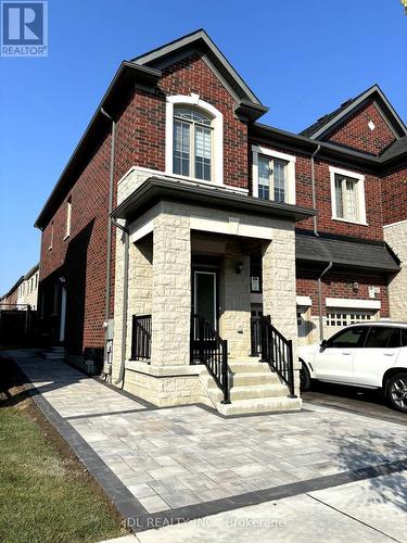 164 Tempel Street, Richmond Hill, ON - Outdoor